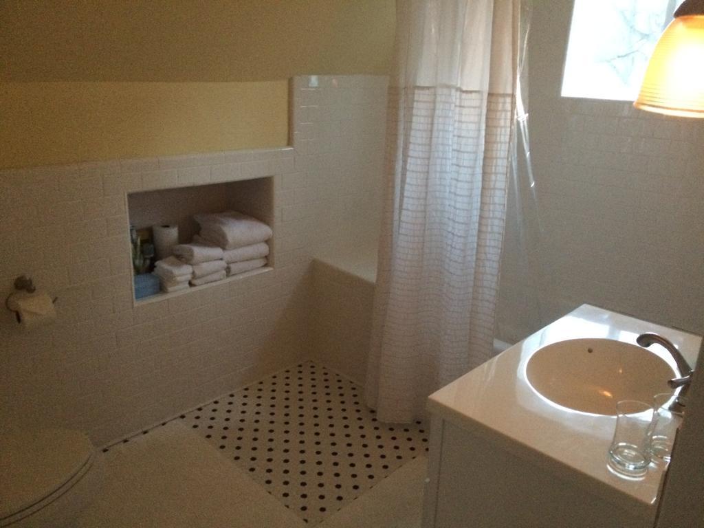 Aberdeen Stone Cottage B&B Traverse City Bilik gambar