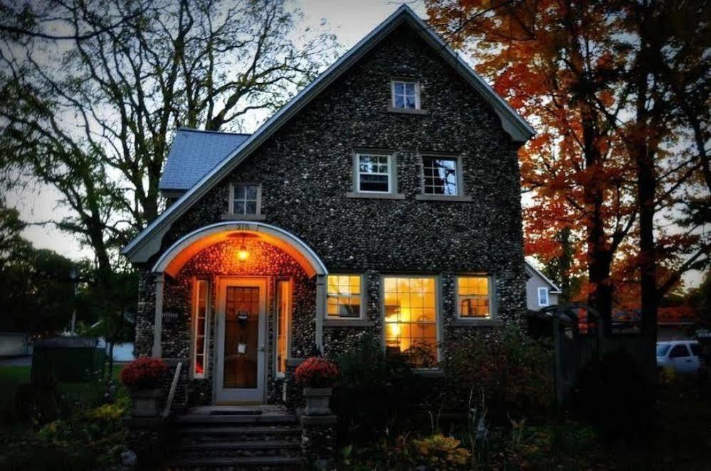 Aberdeen Stone Cottage B&B Traverse City Luaran gambar